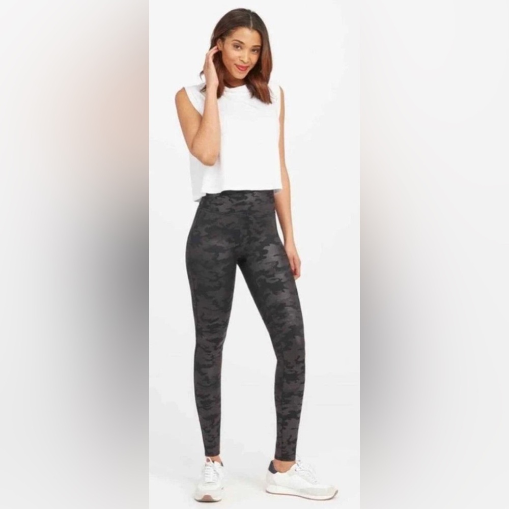 SPANX Dark Camouflage Leggings